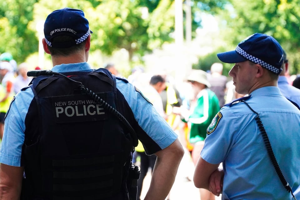 “Se quedaron congelados”: sobreviviente denuncia inacción policial durante ataque en Bondi Beach featured image