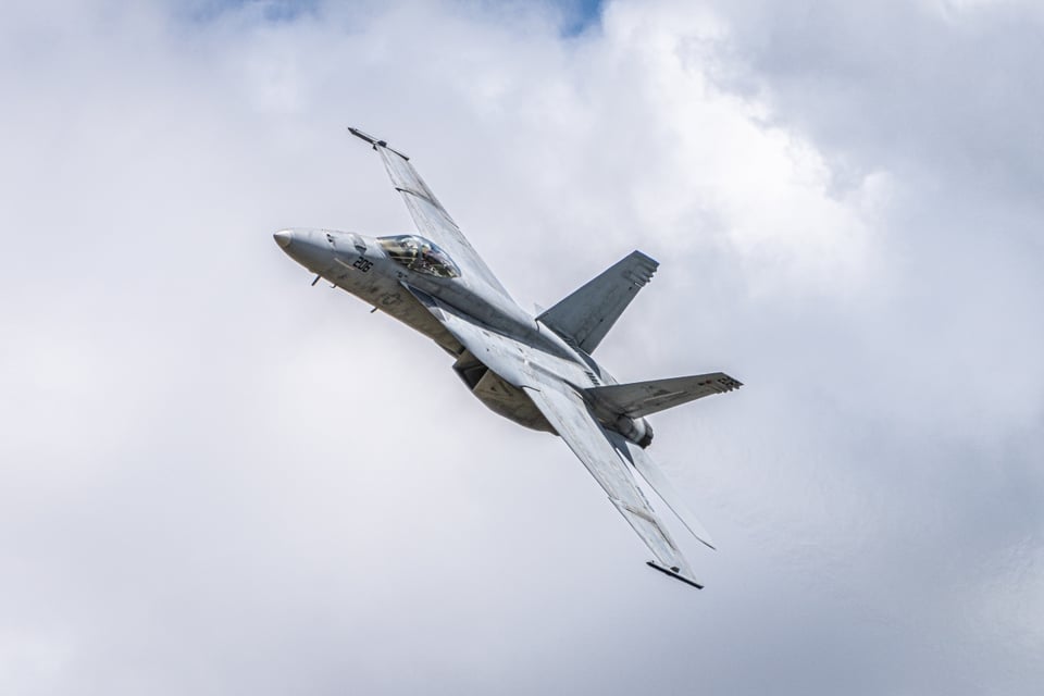 F-18 de EE.UU. entran en espacio aéreo venezolano y desatan tensión en el Caribe