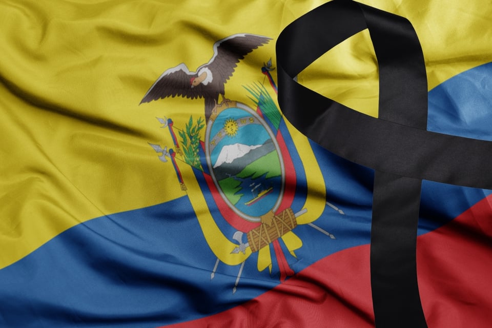Familia exige respuestas tras muerte de niña en plantel de Ecuador