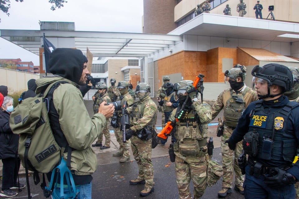 Corte Suprema bloquea plan de Trump para usar Guardia Nacional en Illinois