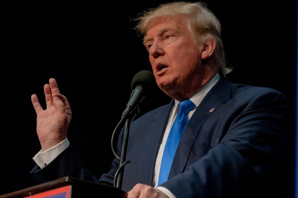 Trump defiende su gestión económica en mitin de Carolina del Norte