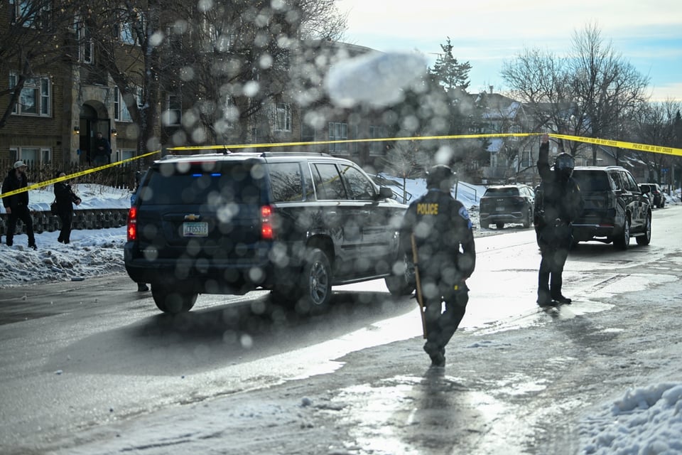 Trump habla sobre mujer muerta en redada de ICE, Trump ICE shooting in Minneapolis: He blames victim