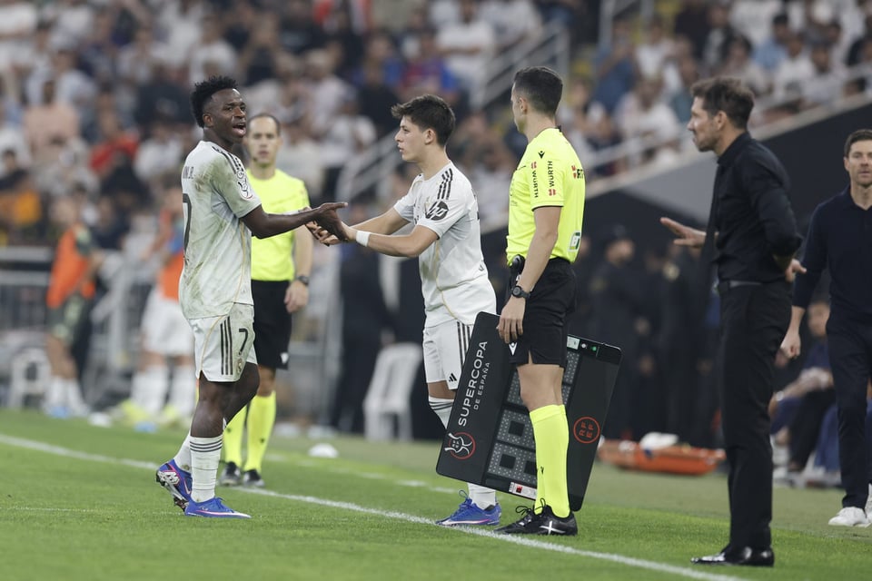 El dardo de Vinícius a Simeone tras el tenso cruce en la Supercopa
