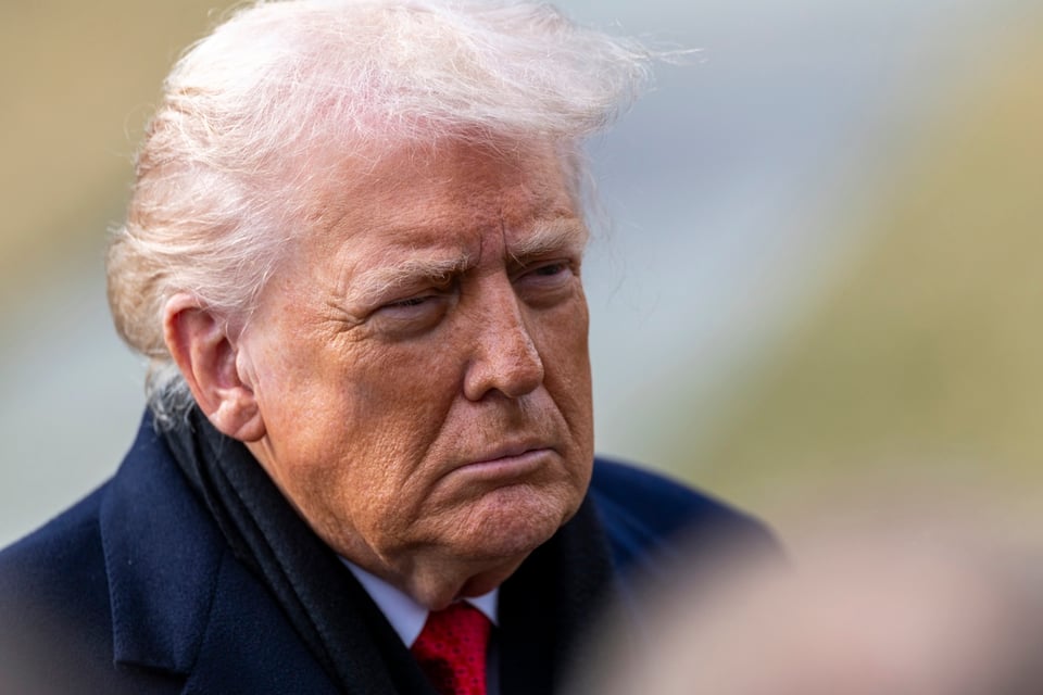 Trump investiga a gobernador y alcalde por frenar a ICE