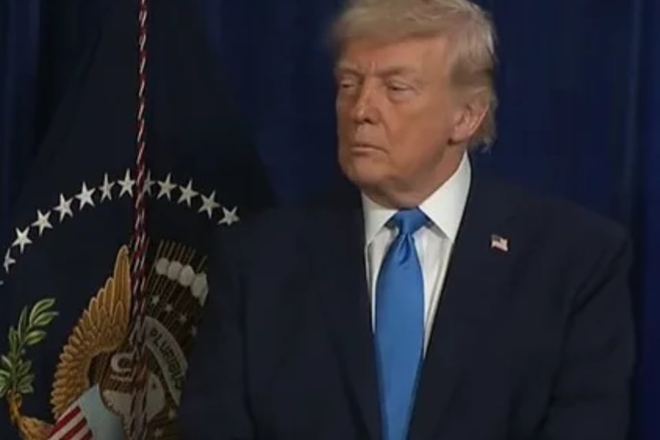 Trump analiza opciones militares para controlar Groenlandia