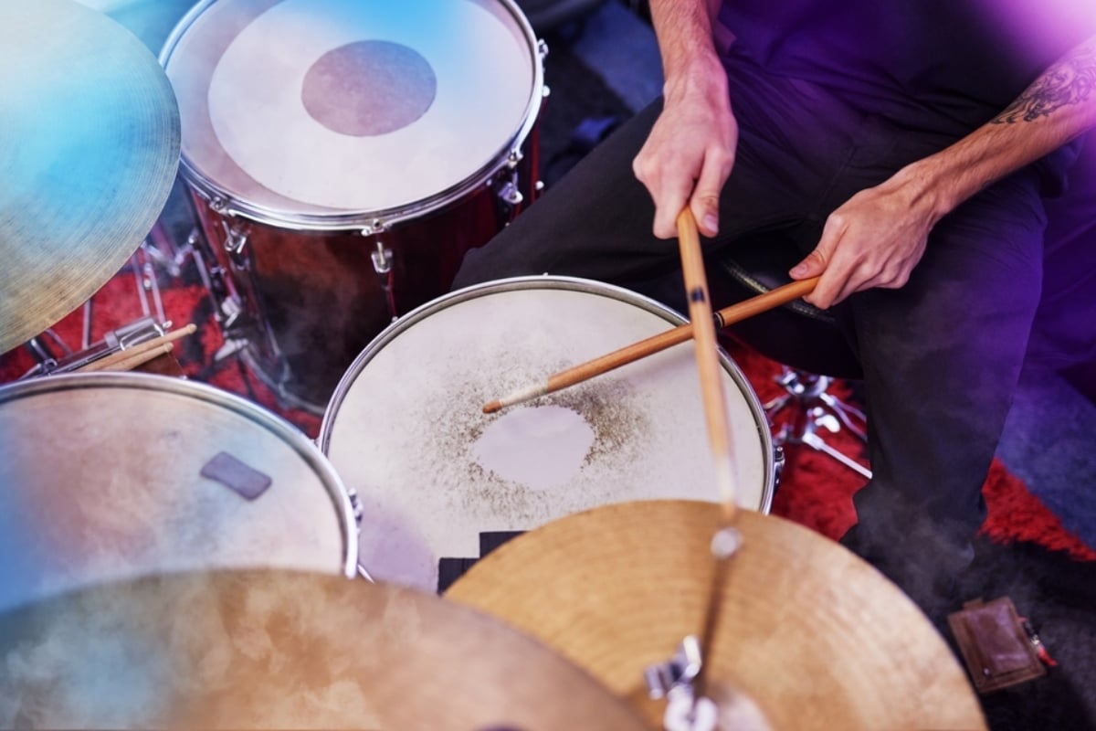 Muere Rob Hirstel fundador y baterista de Midnight Oil a los 70 años; deja un legado imborrable