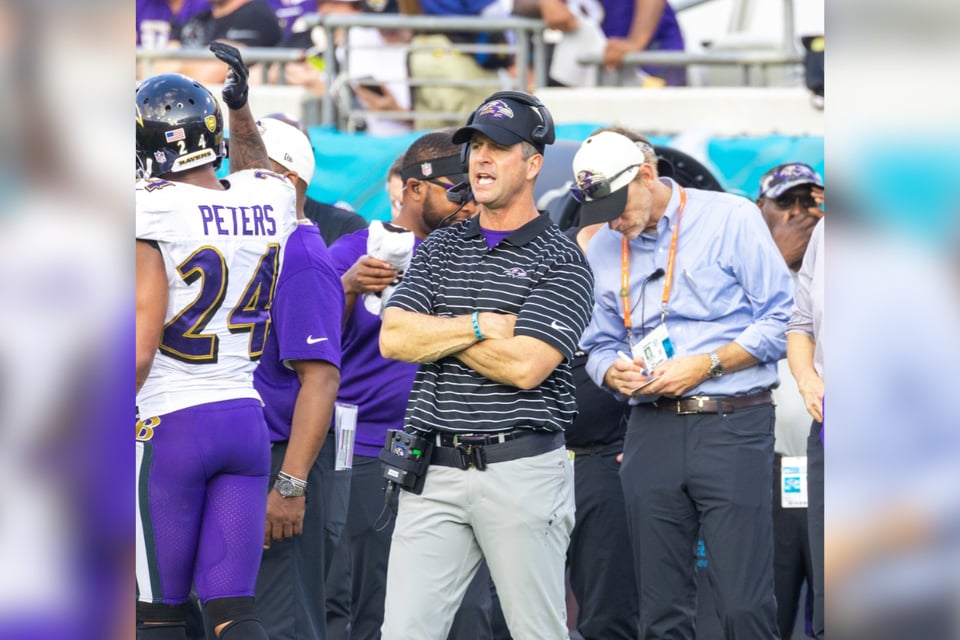 Ravens despiden a John Harbaugh tras 18 temporadas