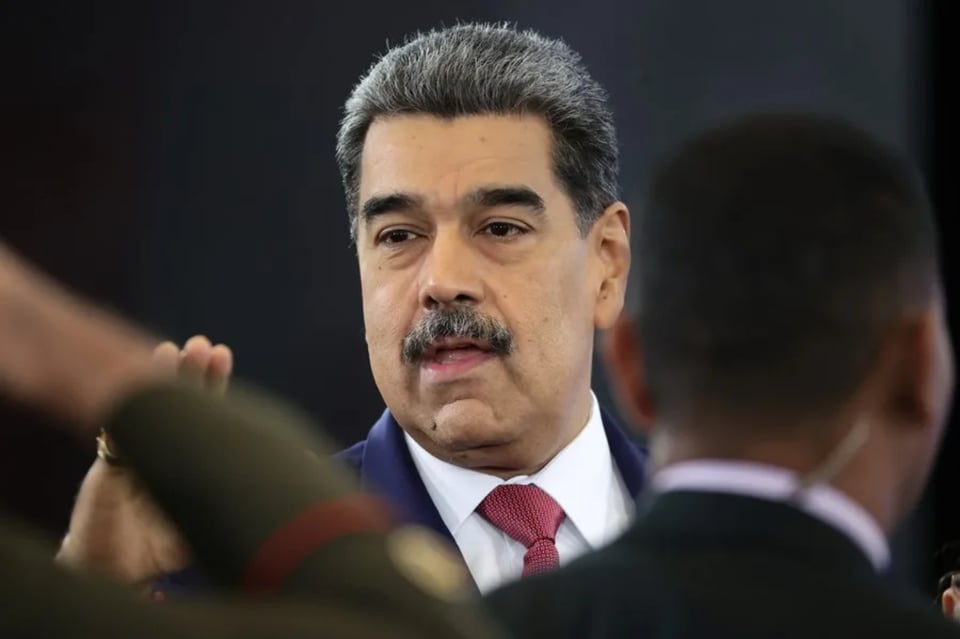 Nicolás Maduro detenido llega esposado a Nueva York