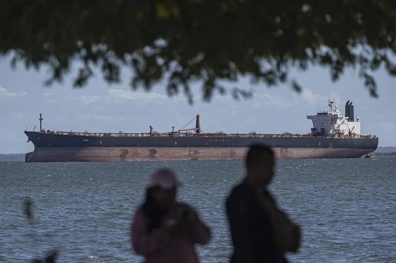 Trump asegura que Venezuela enviará petróleo a EE.UU.