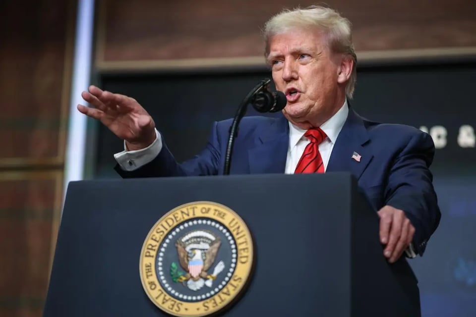 Trump amenaza a Irán con acciones de rescate si ataca a manifestantes pacíficos