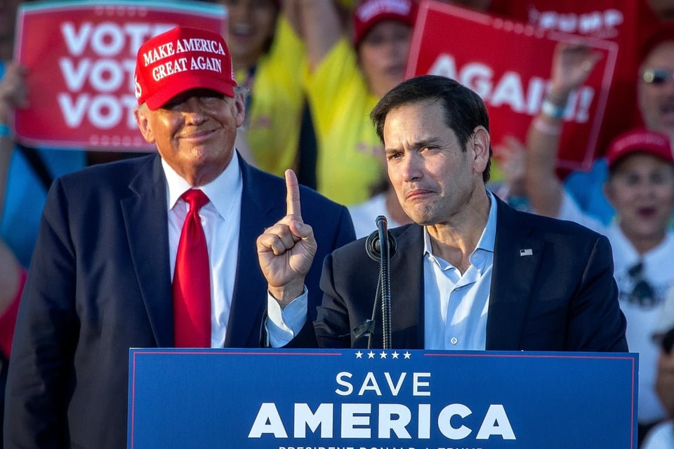Trump dice que “le parece bien” que Rubio sea presidente de Cuba
