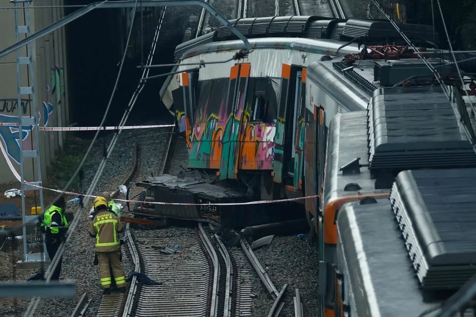 Otro grave accidente de tren en España deja 1 muerto y 37 heridos