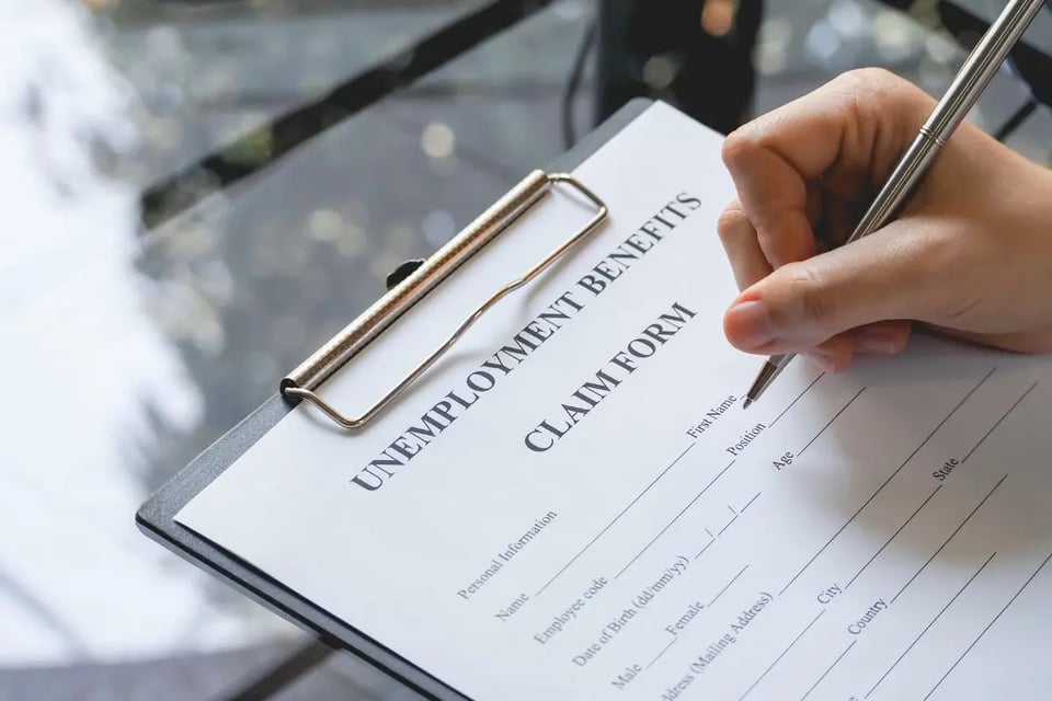 ¿Desempleado y comenzando el año? Conoce beneficios de desempleo y cómo mantener seguro médico