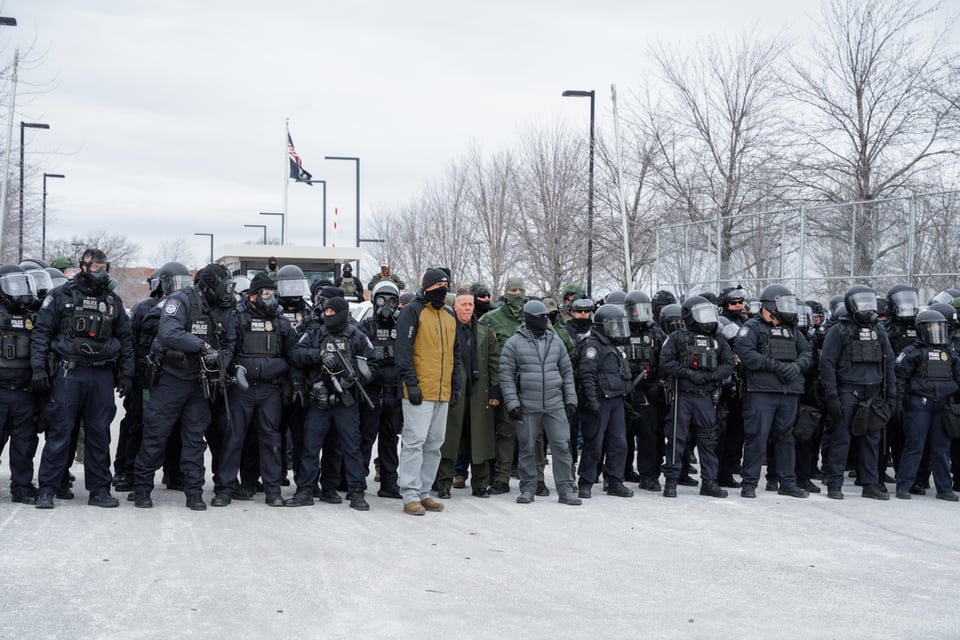 Trump despliega a ICE en Maine pese a oposición estatal