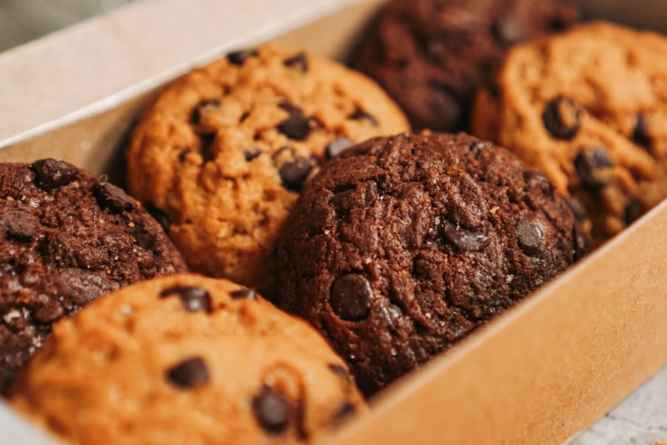 Retiran latas de galletas por alérgenos