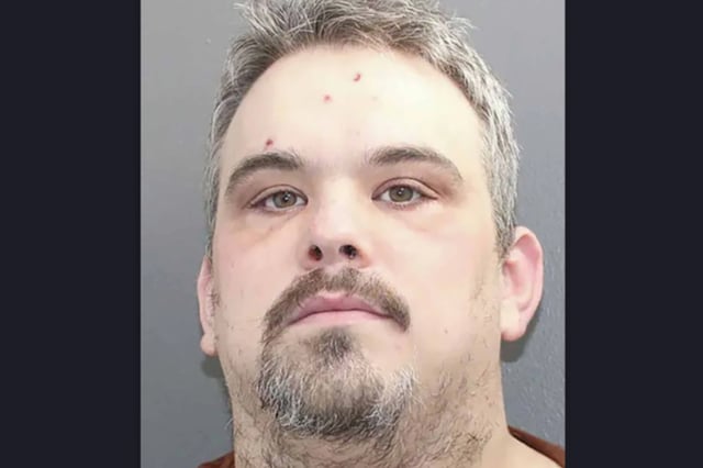 Former Wrestler Lets His Daughter Die Under Extreme Conditions