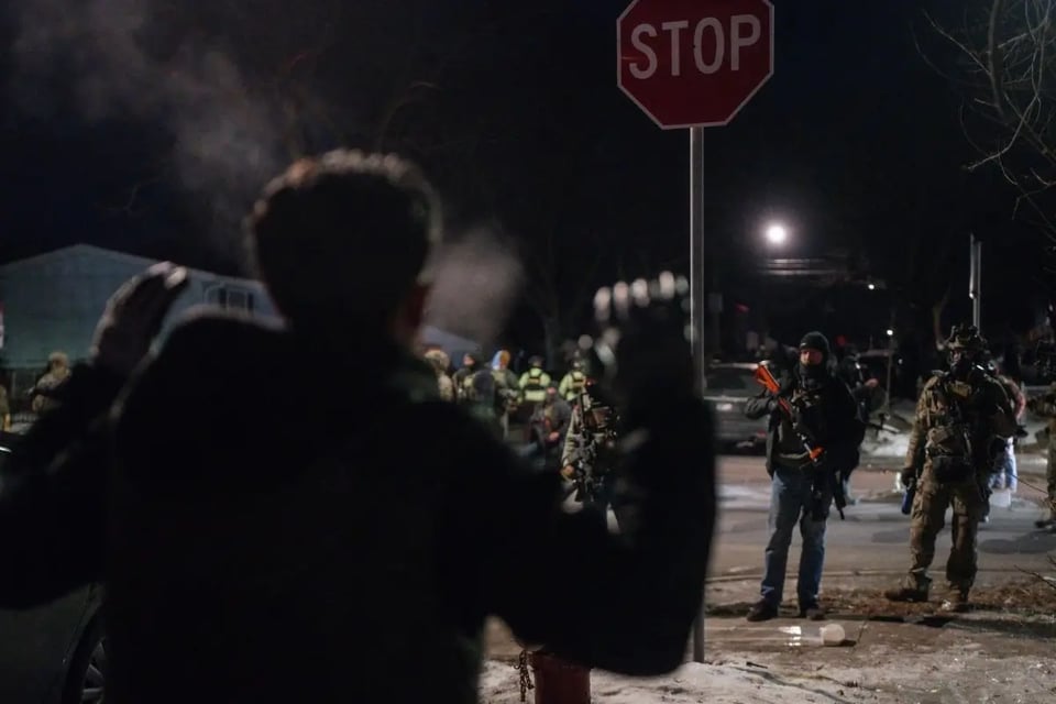 ICE dispara en la pierna a migrante venezolano en operativo de Minneapolis featured image