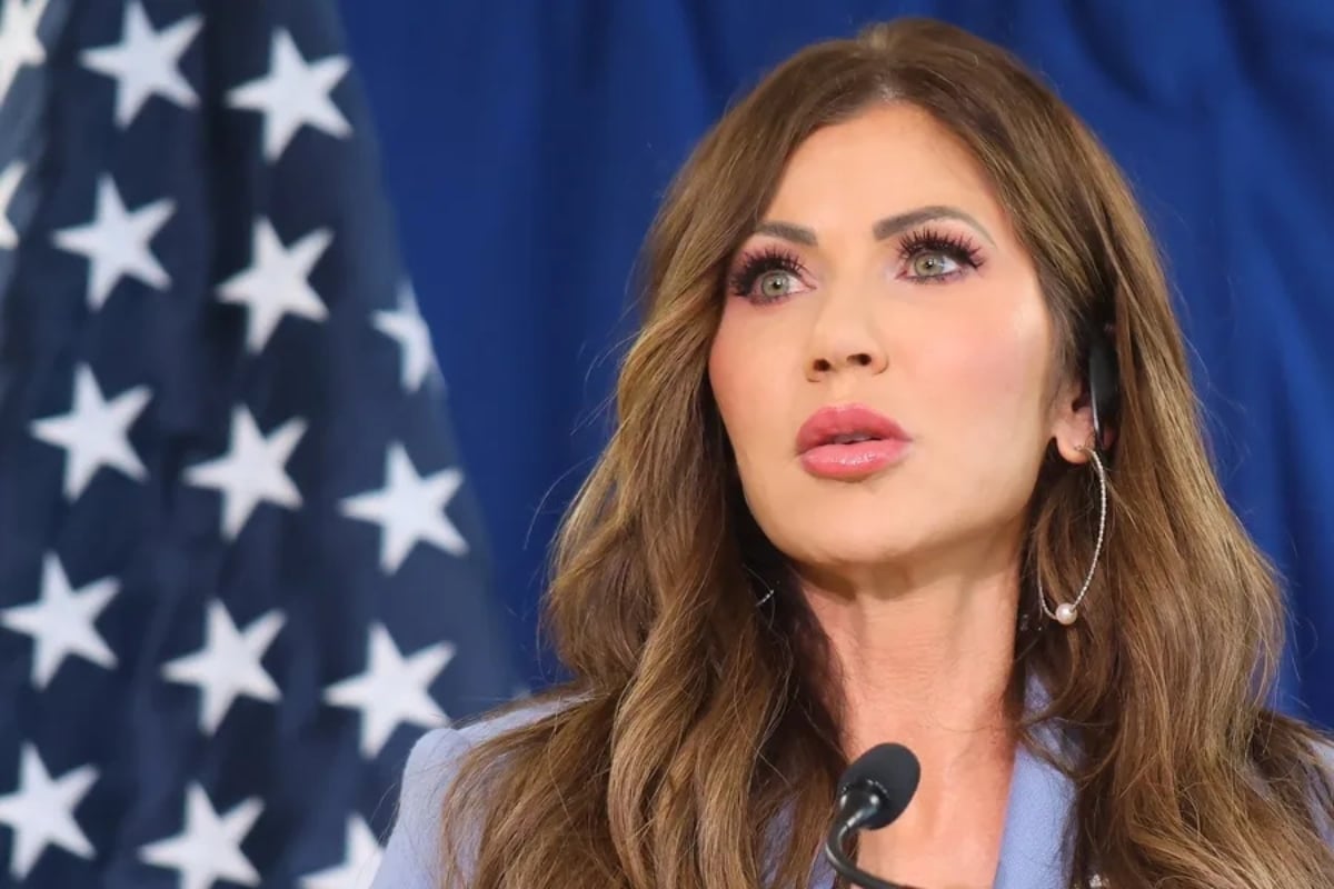 Escándalo sacude a Kristi Noem tras filtración de fotos íntimas de su esposo