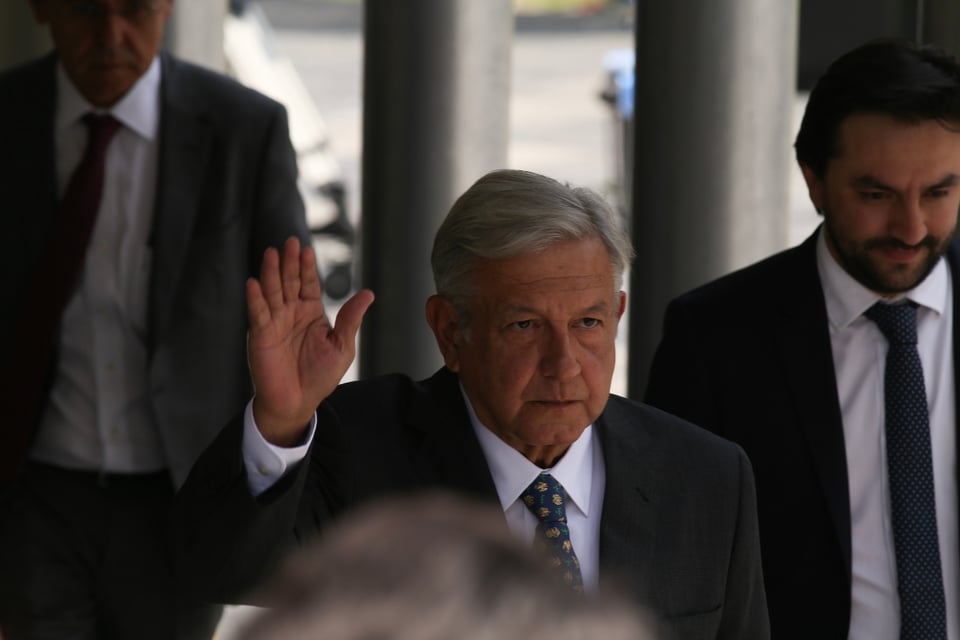 AMLO condena ataque a Venezuela y envía mensaje a Trump
