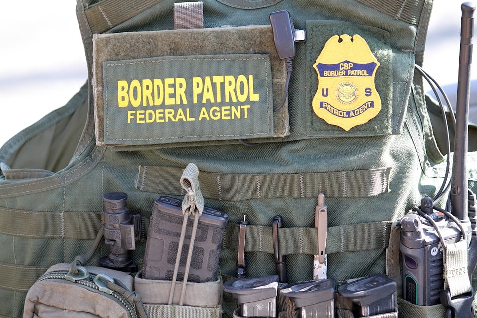 Arresto en Target sorprende a clientes, CBP Target store raid ends in arrests