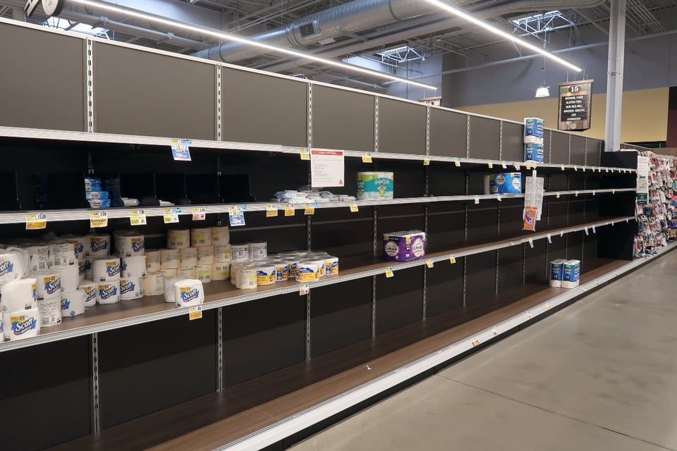 Tormenta invernal histórica provoca pánico y vacía supermercados en EE.UU.