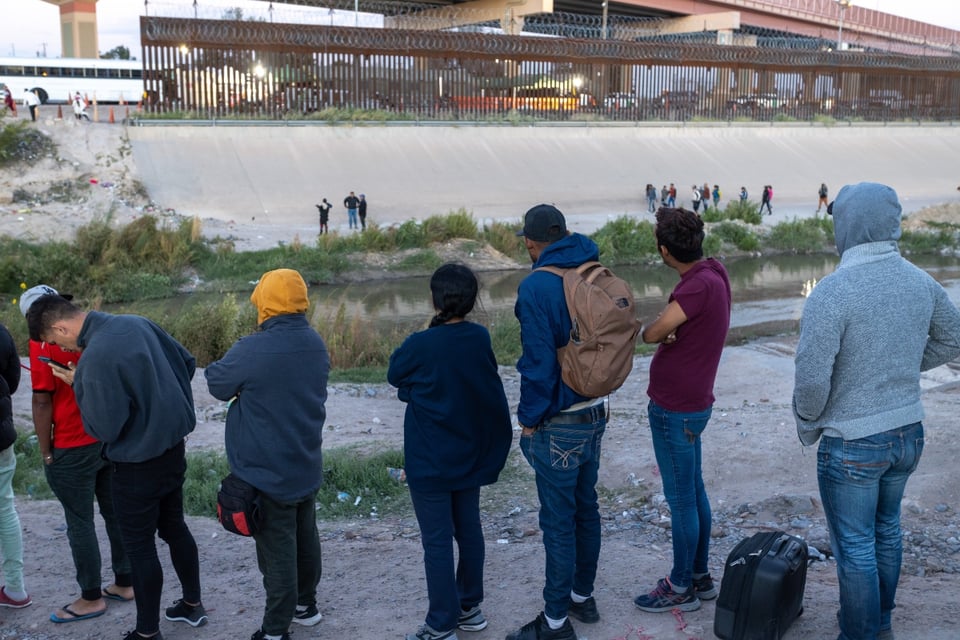 Trump activa norma migratoria que permite negar asilo por “enfermedades contagiosas”