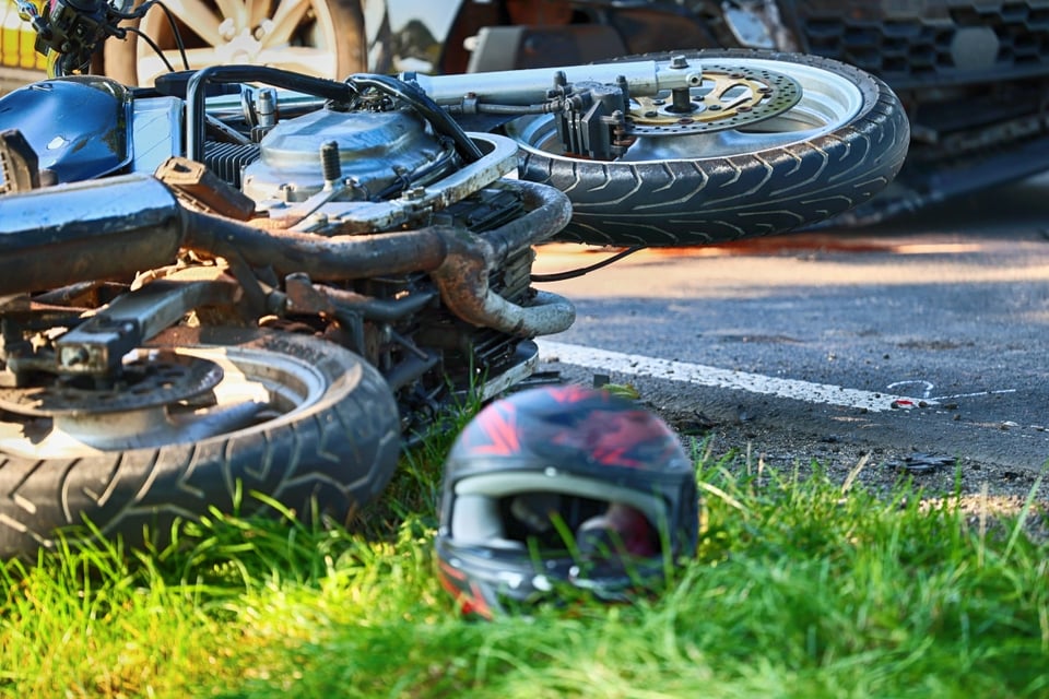 Accidente en motocicleta cobra la vida de joven cantante colombiano