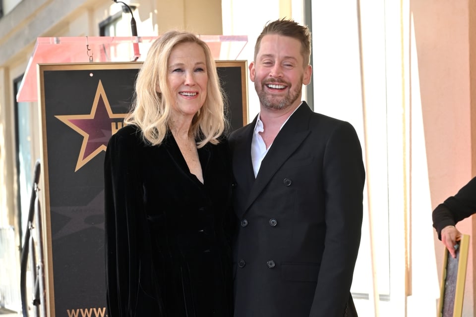 «¡Mamá!», el desgarrador mensaje de Macaulay Culkin tras muerte de Catherine O’Hara