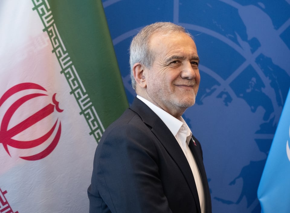 Presidente de Irán amenaza con guerra total a EE.UU.