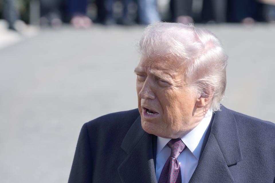Trump rompe el silencio sobre interrogatorio a Bill Clinton por caso Epstein