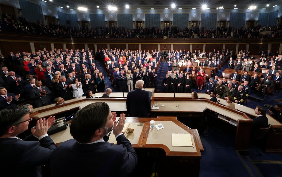 Demócratas acusan a Trump de “matar estadounidenses” durante su discurso sobre el Estado de la Unión