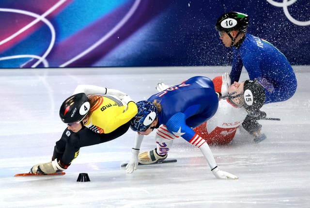 ¡PÁNICO Y SANGRE! Patinadora sufre brutal corte en la cara