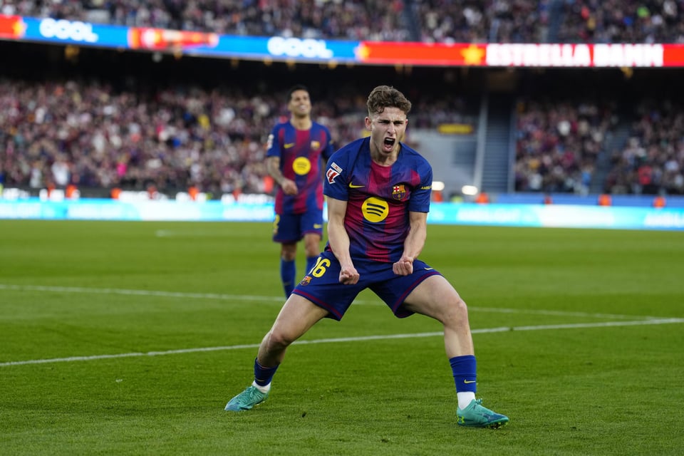 Barcelona vence al Levante y recupera el liderato de LaLiga