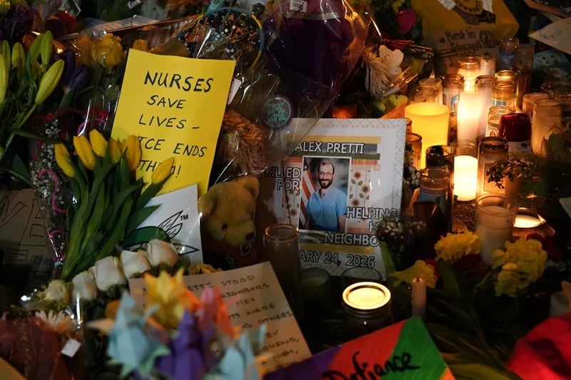 Indignación tras nueva noticia de enfermero asesinado por el ICE; aseguran que el FBI se niega a compartir pruebas