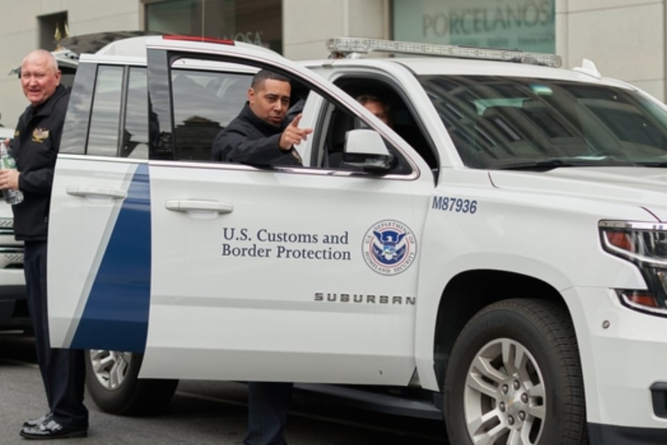 Operativos migratorios de ICE quedan fuera del Super Bowl LX pese a tensiones políticas