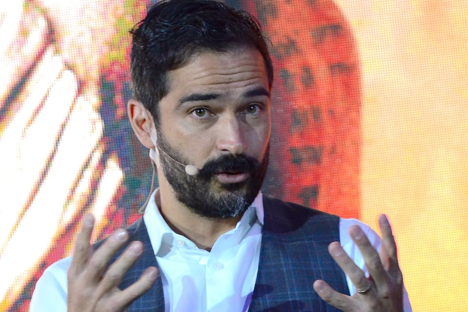 Se desata debate en redes sociales