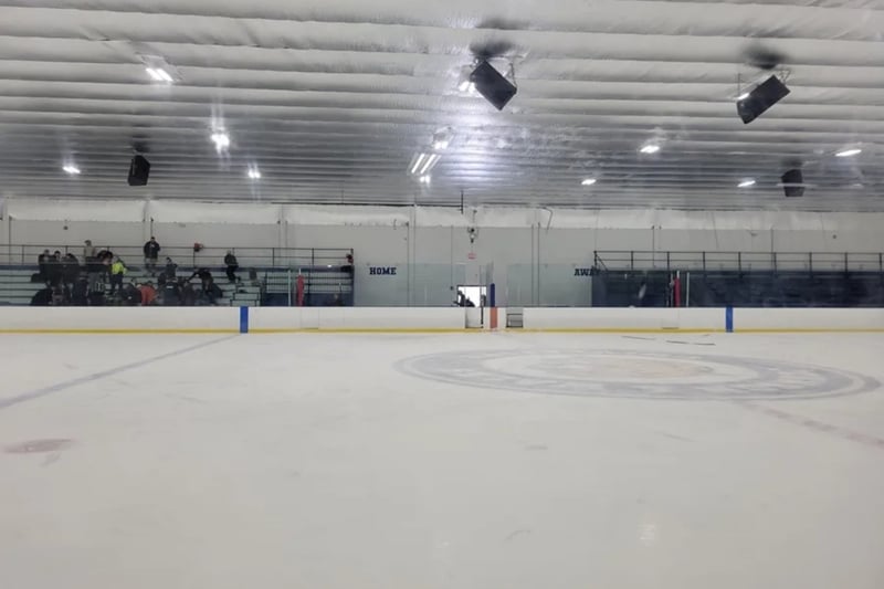 Tiroteo en Rhode Island durante partido de hockey deja tres muertos, incluida una niña