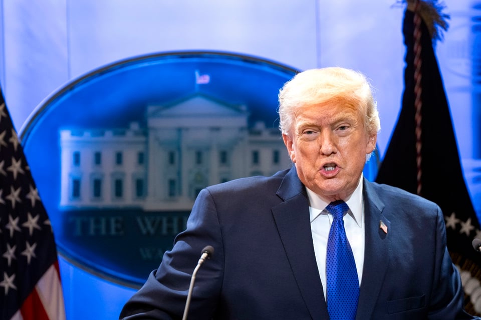 Trump presume los aranceles como su “palabra favorita” en mitin en Georgia