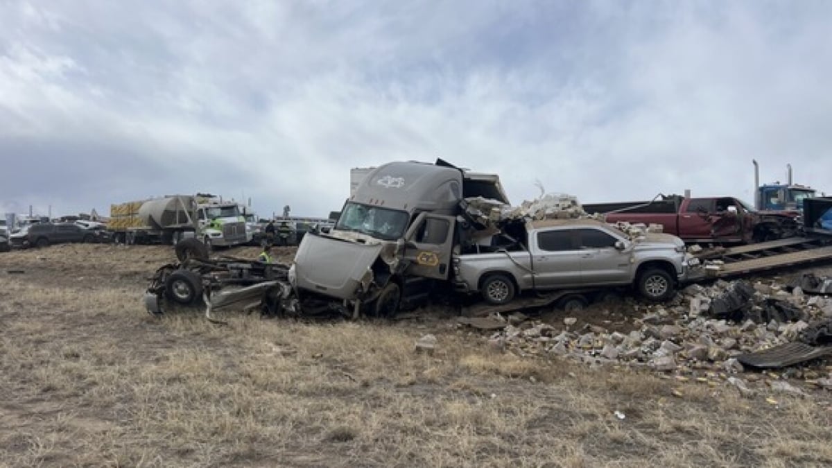 Múltiple choque de más de 30 vehículos deja 4 muertos en la I-25