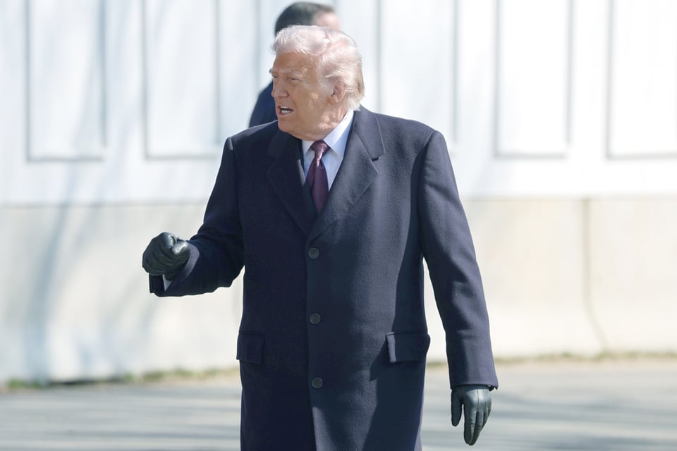 Demócratas buscan frenar a Trump tras ataque a Irán