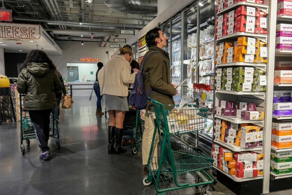 Inflación de enero bajó más de lo esperado en EE.UU., según expertos