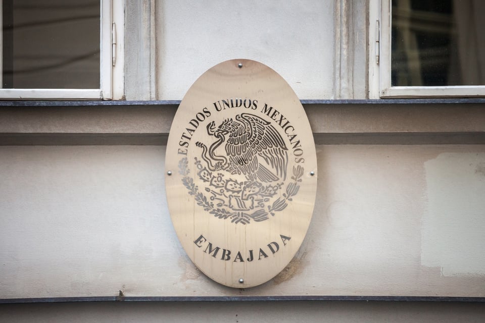 Embajada de México lanza alerta urgente en Irán tras cierre del espacio aéreo