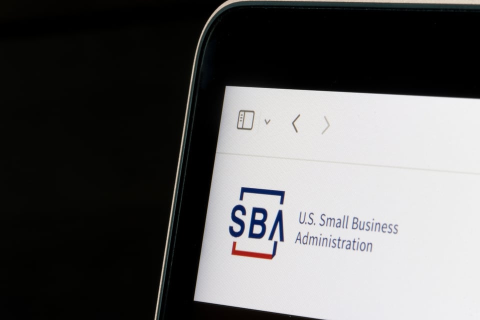 Préstamos SBA: el giro que cambia las reglas, Trump Eliminates SBA Loans for Green Card Holders