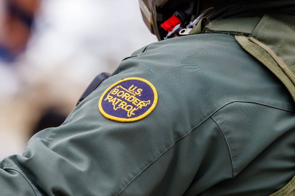 ICE arresta a oficial de la Patrulla Fronteriza al presentarse a trabajar