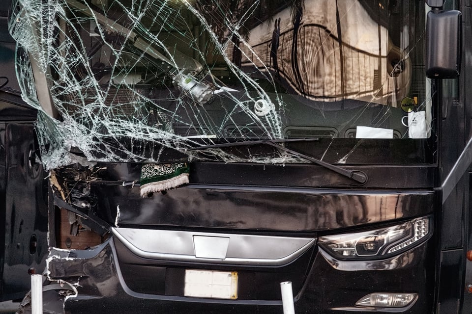 Tragedia en México: cinco muertos tras choque entre autobús y tractocamión