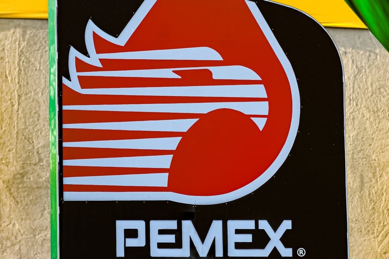 Explosión en instalaciones de Pemex deja muertos y heridos