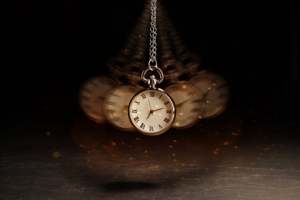 Director practicaba hipnosis, Tres estudiantes murieron ,North Port High School MundoNOW, High School hypnosis deaths