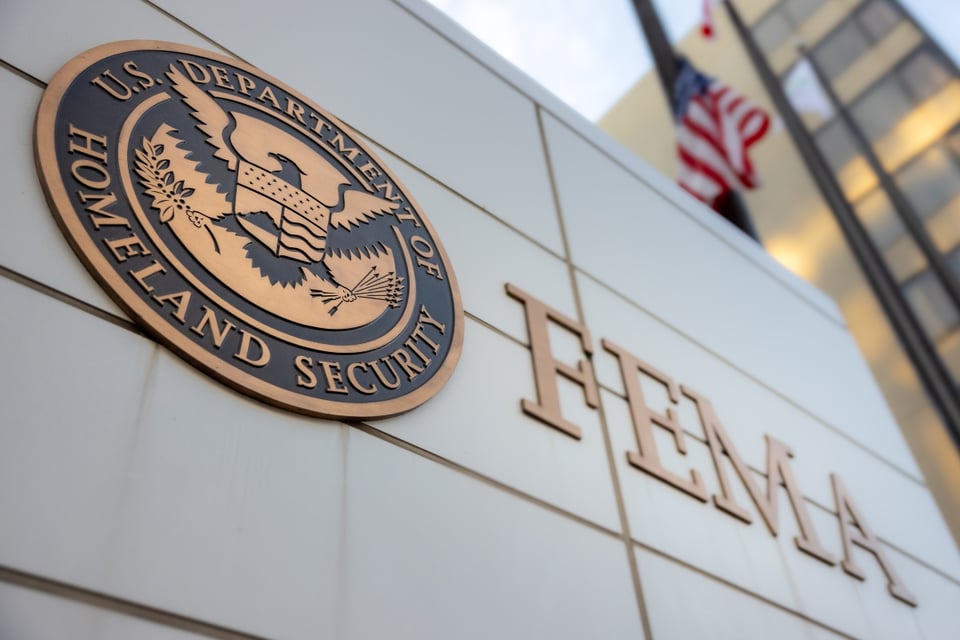 Trump, FEMA, río Potomac MundoNOW