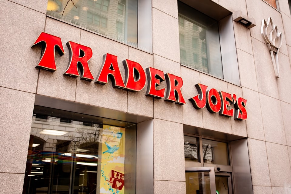 Trader Joe’s retira arroz frito con pollo por posible contaminación por vidrio