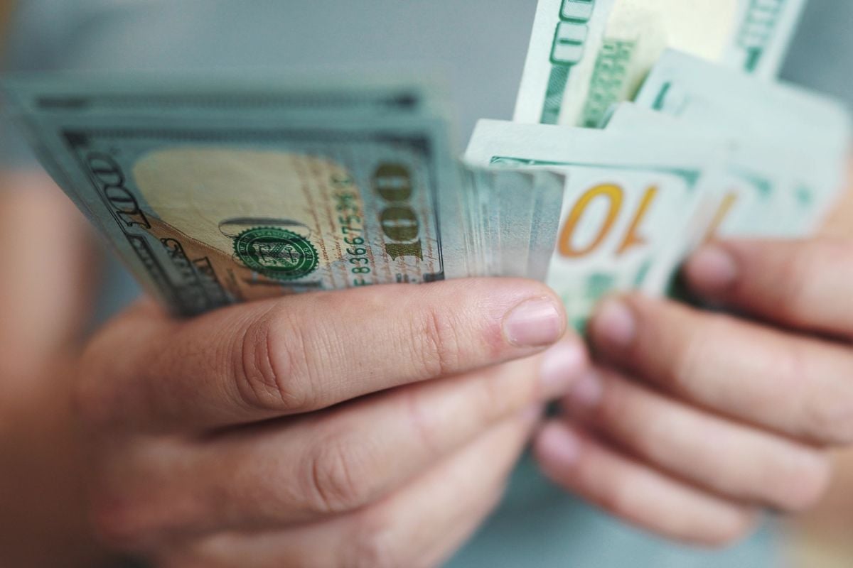 subió un poco el dólar
